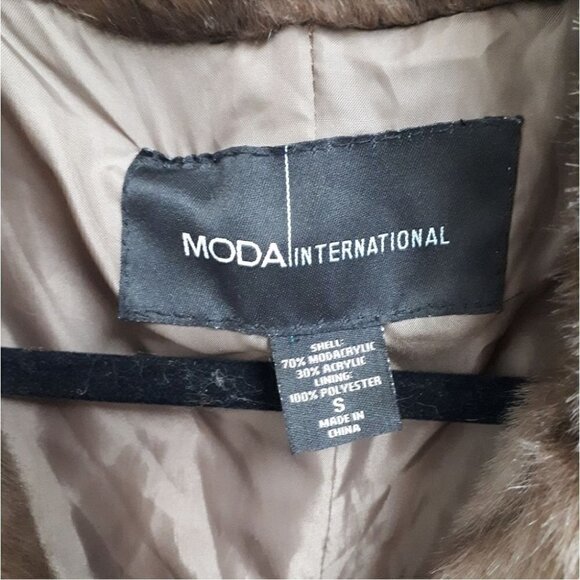 victoria SECRET MODA INTERNATIONAL FAUX FUR COAT - Picture 2 of 4